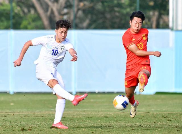 亚博体育-直击国青绝平：提振士气的黄金20分钟 对手盛赞