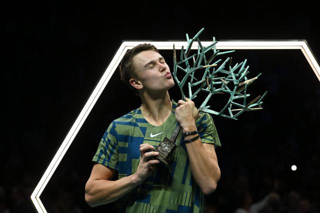 yabo-德约巴黎大师赛再造星 鲁内证明自己不是“baby”